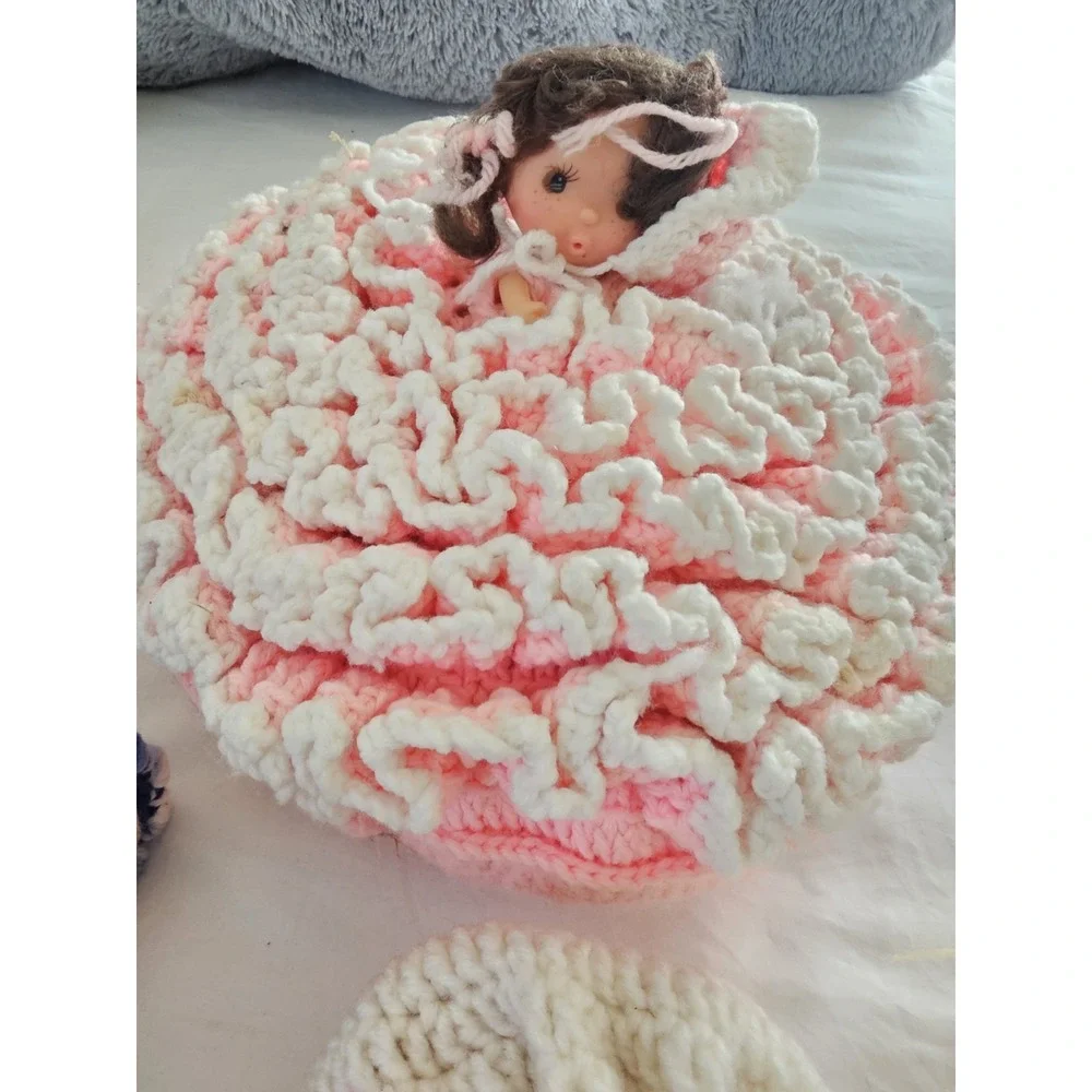 Vintage Handmade Crocheted Dolls Lot of 7+ Accessories Hong Kong Yarn Dolls READ